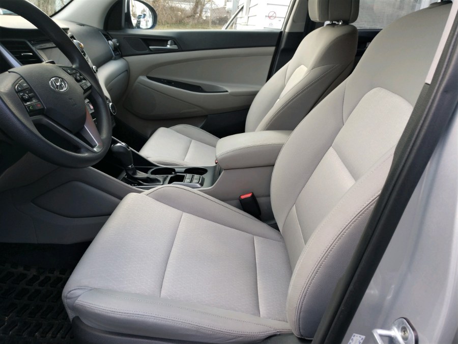 2017 Hyundai Tucson SE FWD, available for sale in COPIAGUE, New York | Warwick Auto Sales Inc. COPIAGUE, New York 2017 Hyundai Tucson SE FWD, available for sale in COPIAGUE, New York | Warwick Auto Sales Inc. COPIAGUE, New York