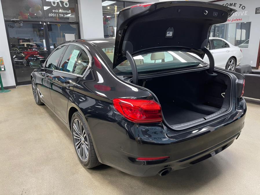 Used BMW 5 Series 530i xDrive Sedan 2017 | 5 Towns Drive. Inwood, New York Used BMW 5 Series 530i xDrive Sedan 2017 | 5 Towns Drive. Inwood, New York