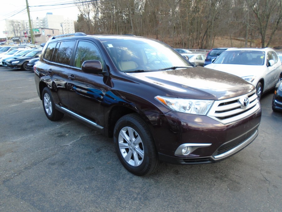2012 Toyota Highlander SE 4WD 3.5 V6, available for sale in Waterbury, Connecticut | Jim Juliani Motors. Waterbury, Connecticut
