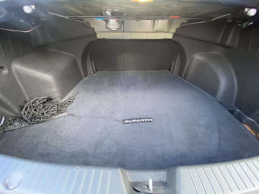 2012 Hyundai Sonata 4dr Sdn 2.4L Auto Limited, available for sale in Stratford, Connecticut | Wiz Leasing Inc. Stratford, Connecticut 2012 Hyundai Sonata 4dr Sdn 2.4L Auto Limited, available for sale in Stratford, Connecticut | Wiz Leasing Inc. Stratford, Connecticut