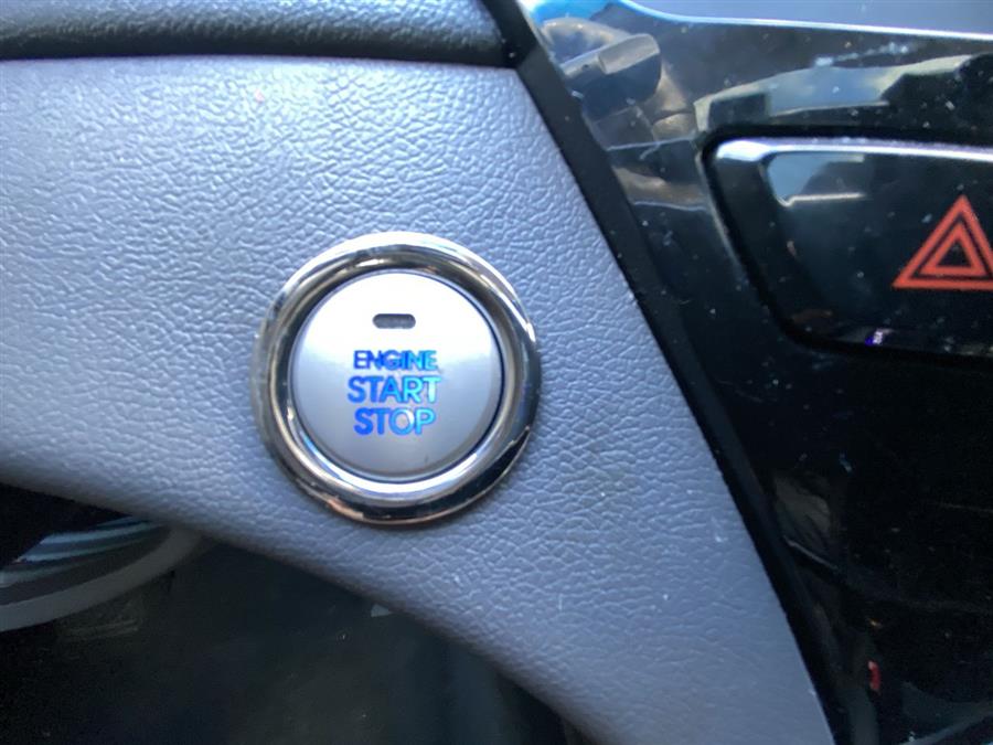 2012 Hyundai Sonata 4dr Sdn 2.4L Auto Limited, available for sale in Stratford, Connecticut | Wiz Leasing Inc. Stratford, Connecticut 2012 Hyundai Sonata 4dr Sdn 2.4L Auto Limited, available for sale in Stratford, Connecticut | Wiz Leasing Inc. Stratford, Connecticut