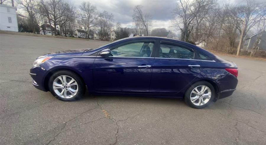 2012 Hyundai Sonata 4dr Sdn 2.4L Auto Limited, available for sale in Stratford, Connecticut | Wiz Leasing Inc. Stratford, Connecticut 2012 Hyundai Sonata 4dr Sdn 2.4L Auto Limited, available for sale in Stratford, Connecticut | Wiz Leasing Inc. Stratford, Connecticut