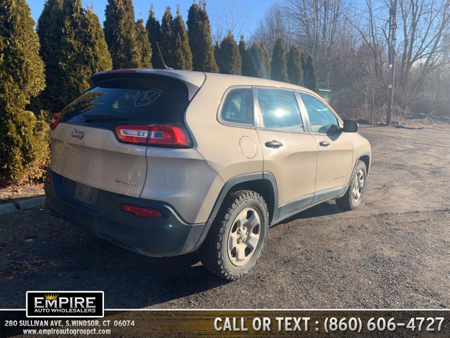 Used Jeep Cherokee 4WD 4dr Sport 2014 | Empire Auto Wholesalers. S.Windsor, Connecticut Used Jeep Cherokee 4WD 4dr Sport 2014 | Empire Auto Wholesalers. S.Windsor, Connecticut