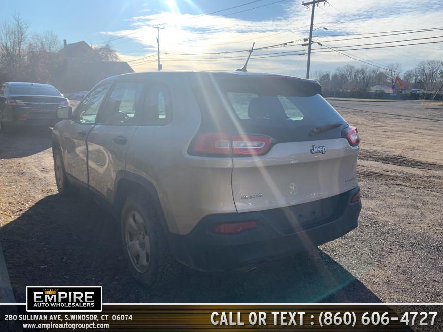 Used Jeep Cherokee 4WD 4dr Sport 2014 | Empire Auto Wholesalers. S.Windsor, Connecticut Used Jeep Cherokee 4WD 4dr Sport 2014 | Empire Auto Wholesalers. S.Windsor, Connecticut