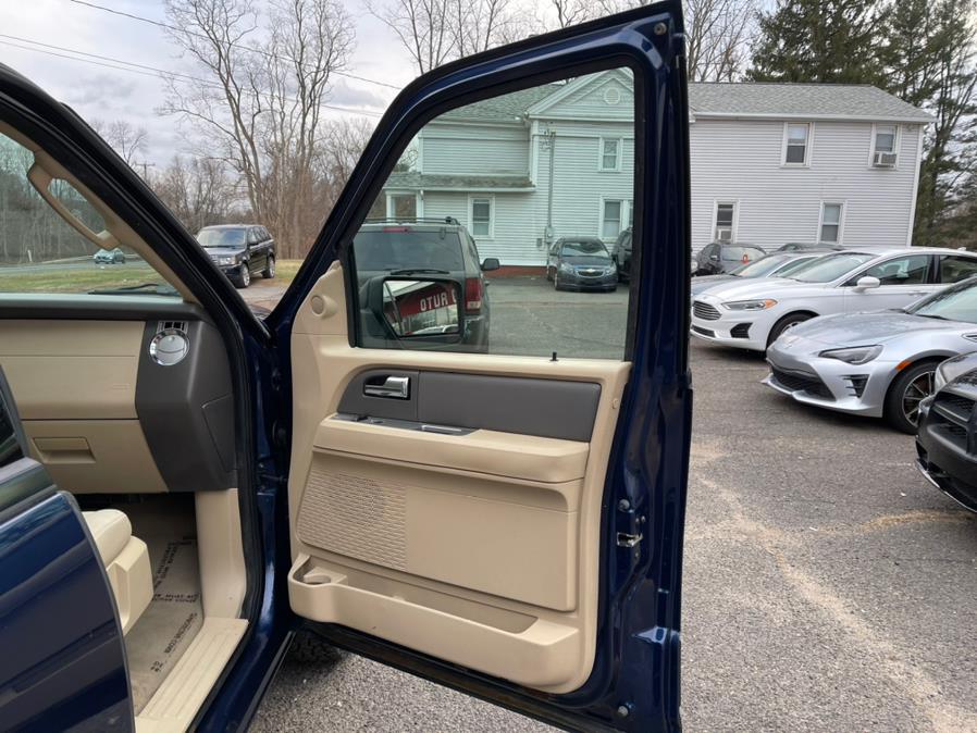 Used Ford Expedition 4WD 4dr XLT 2008 | Toro Auto. East Windsor, Connecticut Used Ford Expedition 4WD 4dr XLT 2008 | Toro Auto. East Windsor, Connecticut