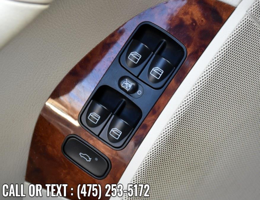 Used Mercedes-Benz CLK-Class 2dr Cabriolet 3.2L 2005 | Highline Car Connection. Waterbury, Connecticut Used Mercedes-Benz CLK-Class 2dr Cabriolet 3.2L 2005 | Highline Car Connection. Waterbury, Connecticut