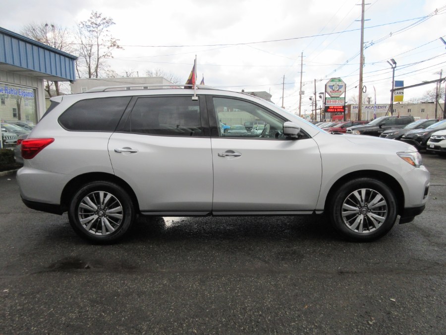 Used Nissan Pathfinder FWD SL 2019 | Route 27 Auto Mall. Linden, New Jersey Used Nissan Pathfinder FWD SL 2019 | Route 27 Auto Mall. Linden, New Jersey