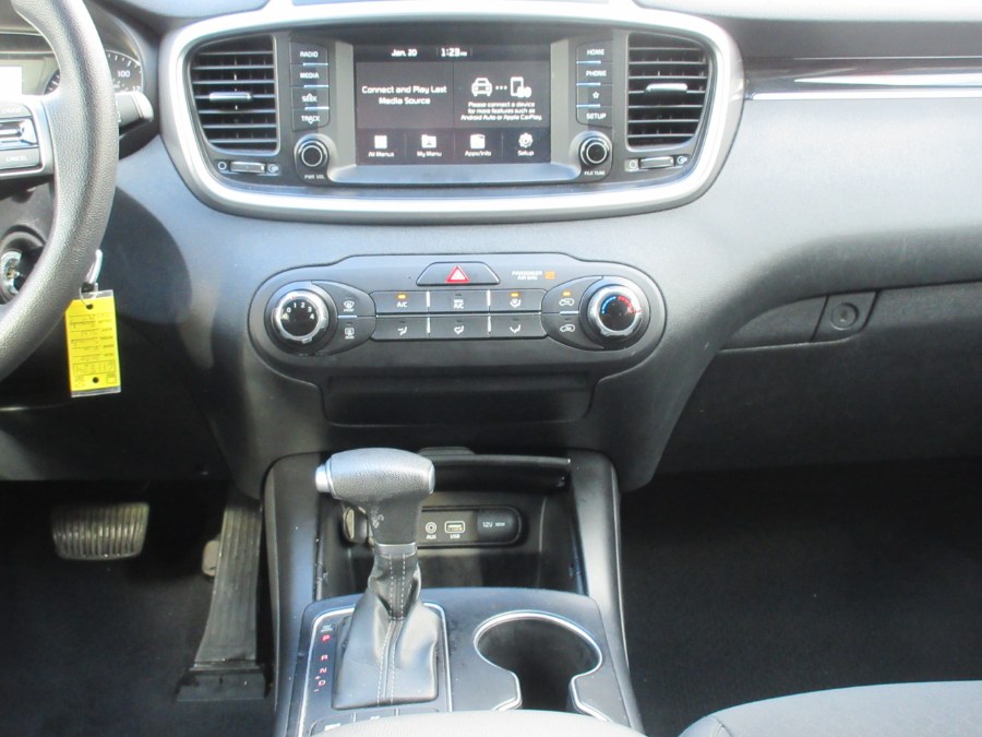 Used Kia Sorento LX V6 AWD 2020 | Route 27 Auto Mall. Linden, New Jersey Used Kia Sorento LX V6 AWD 2020 | Route 27 Auto Mall. Linden, New Jersey