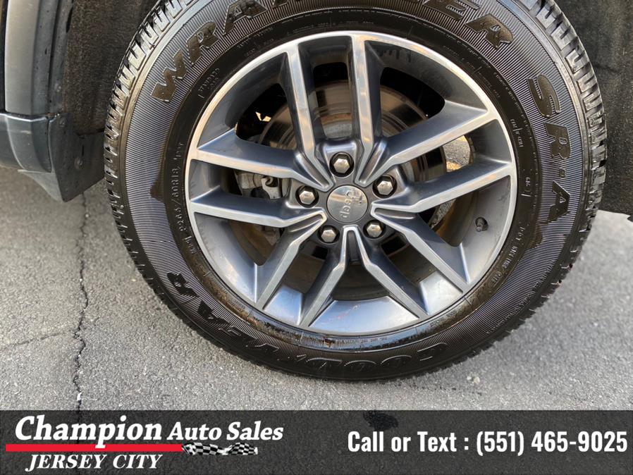 Used Jeep Grand Cherokee Limited 4x4 2017 | Champion Auto Sales of JC. Jersey City, New Jersey Used Jeep Grand Cherokee Limited 4x4 2017 | Champion Auto Sales of JC. Jersey City, New Jersey