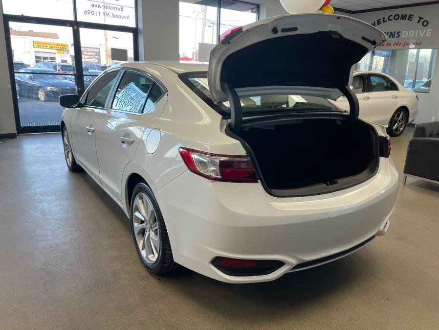 2017 Acura ILX Sedan w/AcuraWatch Plus, available for sale in Inwood, New York | 5 Towns Drive. Inwood, New York 2017 Acura ILX Sedan w/AcuraWatch Plus, available for sale in Inwood, New York | 5 Towns Drive. Inwood, New York