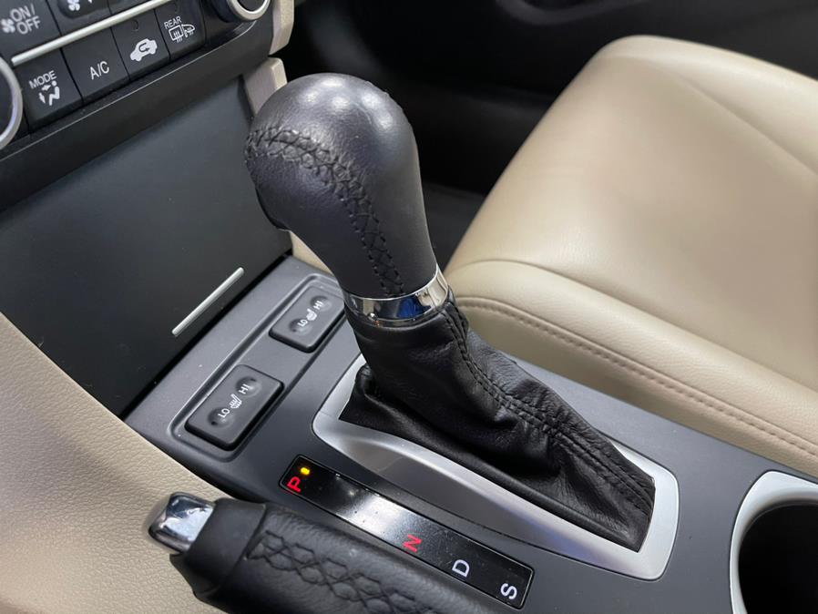 2017 Acura ILX Sedan w/AcuraWatch Plus, available for sale in Inwood, New York | 5 Towns Drive. Inwood, New York 2017 Acura ILX Sedan w/AcuraWatch Plus, available for sale in Inwood, New York | 5 Towns Drive. Inwood, New York