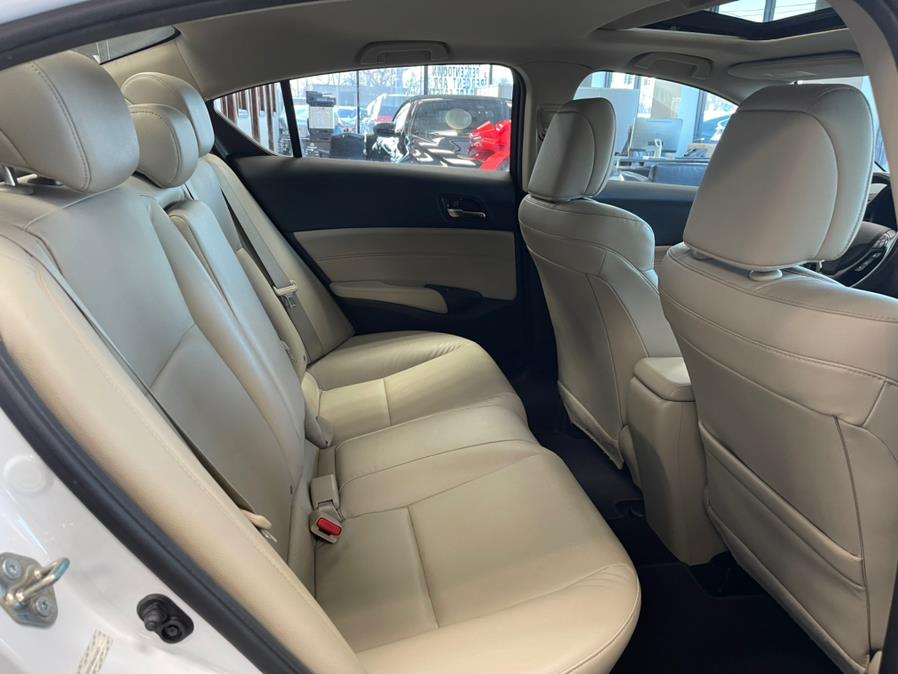 2017 Acura ILX Sedan w/AcuraWatch Plus, available for sale in Inwood, New York | 5 Towns Drive. Inwood, New York 2017 Acura ILX Sedan w/AcuraWatch Plus, available for sale in Inwood, New York | 5 Towns Drive. Inwood, New York