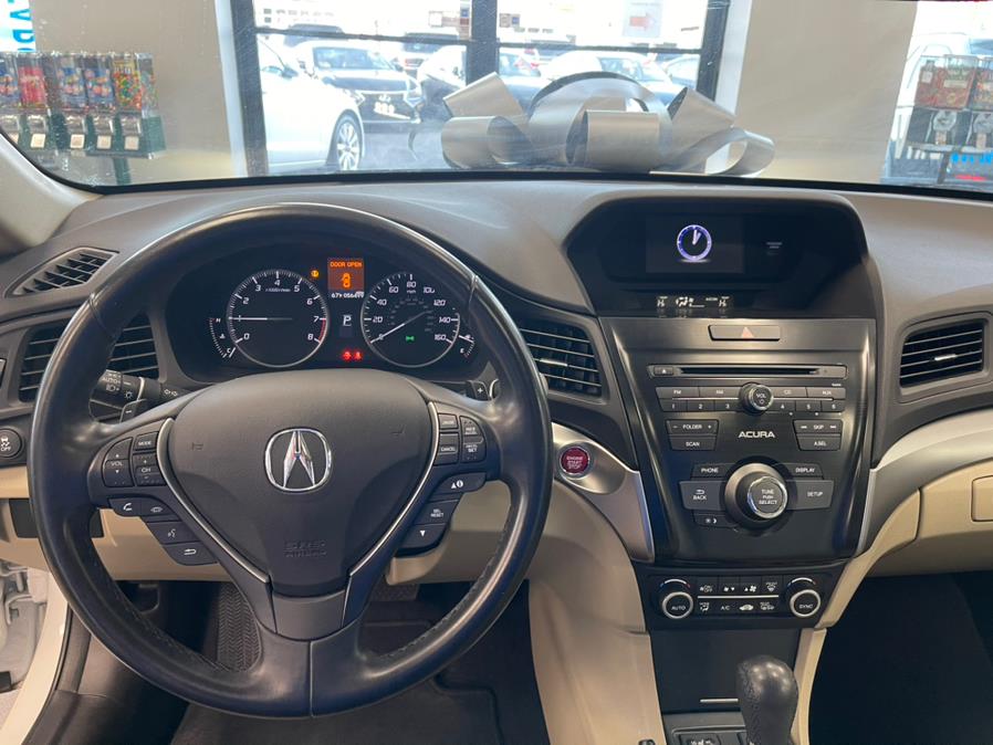 2017 Acura ILX Sedan w/AcuraWatch Plus, available for sale in Inwood, New York | 5 Towns Drive. Inwood, New York 2017 Acura ILX Sedan w/AcuraWatch Plus, available for sale in Inwood, New York | 5 Towns Drive. Inwood, New York