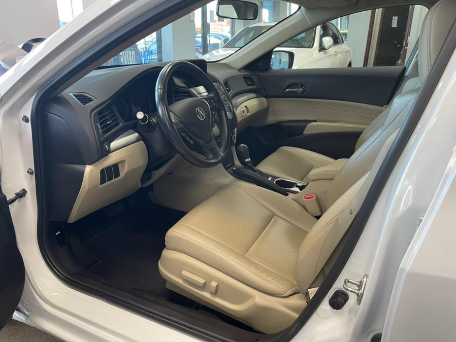 2017 Acura ILX Sedan w/AcuraWatch Plus, available for sale in Inwood, New York | 5 Towns Drive. Inwood, New York 2017 Acura ILX Sedan w/AcuraWatch Plus, available for sale in Inwood, New York | 5 Towns Drive. Inwood, New York