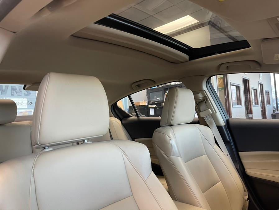 2017 Acura ILX Sedan w/AcuraWatch Plus, available for sale in Inwood, New York | 5 Towns Drive. Inwood, New York 2017 Acura ILX Sedan w/AcuraWatch Plus, available for sale in Inwood, New York | 5 Towns Drive. Inwood, New York