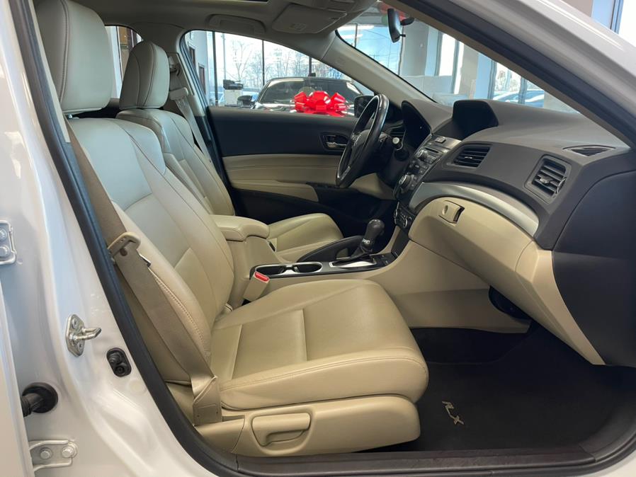 2017 Acura ILX Sedan w/AcuraWatch Plus, available for sale in Inwood, New York | 5 Towns Drive. Inwood, New York 2017 Acura ILX Sedan w/AcuraWatch Plus, available for sale in Inwood, New York | 5 Towns Drive. Inwood, New York
