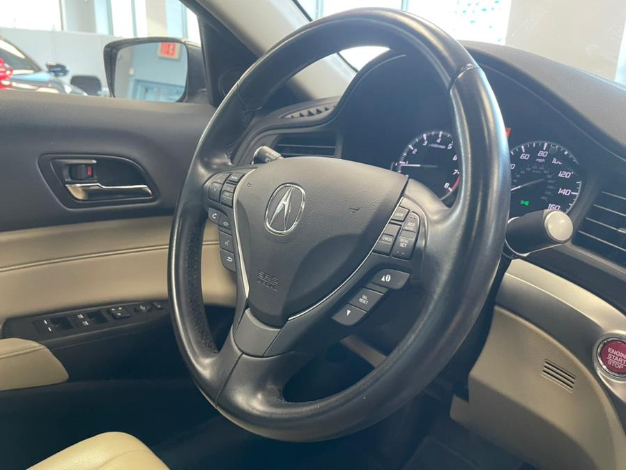 2017 Acura ILX Sedan w/AcuraWatch Plus, available for sale in Inwood, New York | 5 Towns Drive. Inwood, New York 2017 Acura ILX Sedan w/AcuraWatch Plus, available for sale in Inwood, New York | 5 Towns Drive. Inwood, New York