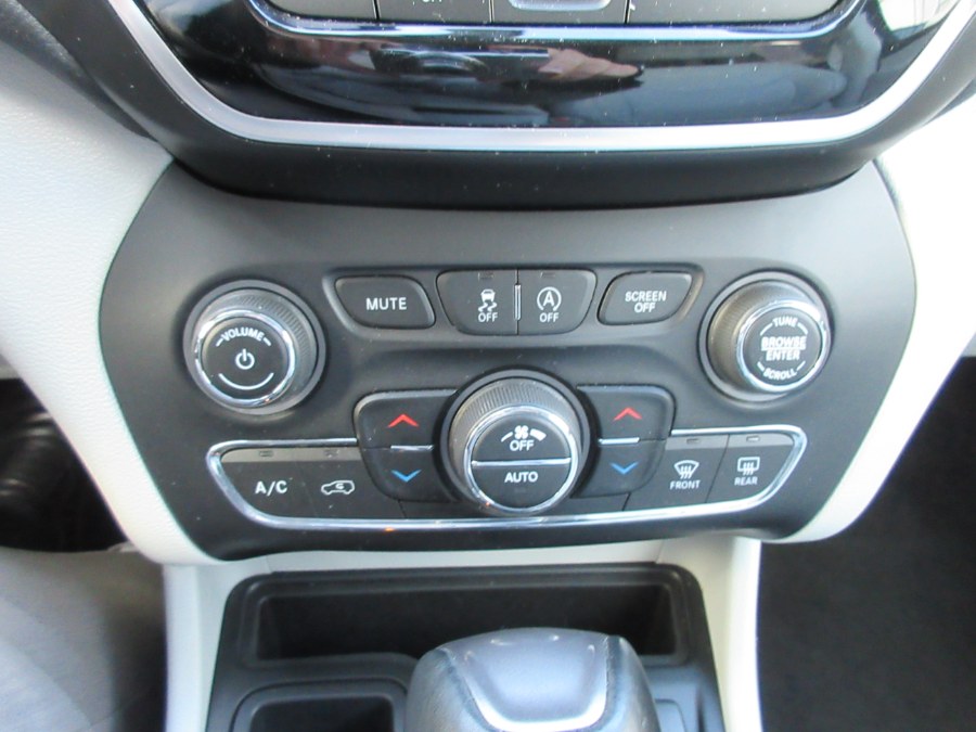 Used Jeep Cherokee Limited FWD 2019 | Route 27 Auto Mall. Linden, New Jersey Used Jeep Cherokee Limited FWD 2019 | Route 27 Auto Mall. Linden, New Jersey