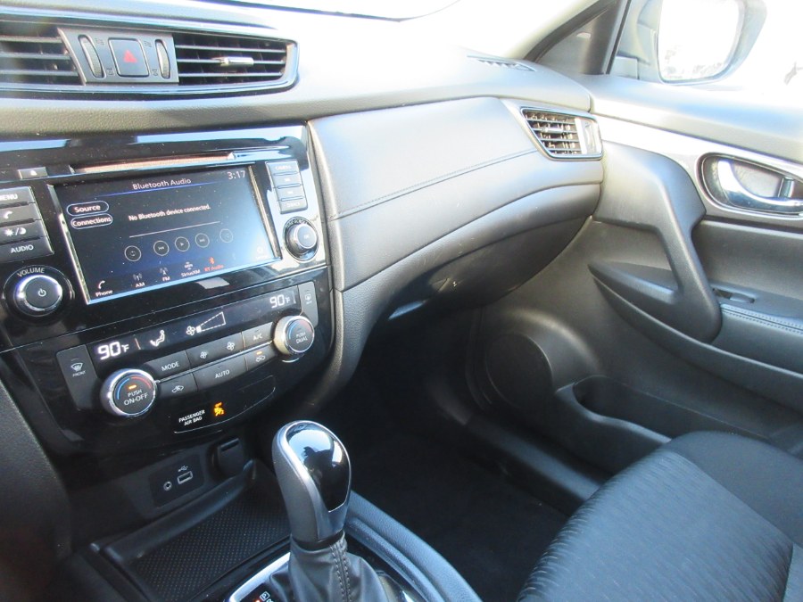 2020 Nissan Rogue FWD SV, available for sale in Linden, New Jersey | Route 27 Auto Mall. Linden, New Jersey 2020 Nissan Rogue FWD SV, available for sale in Linden, New Jersey | Route 27 Auto Mall. Linden, New Jersey