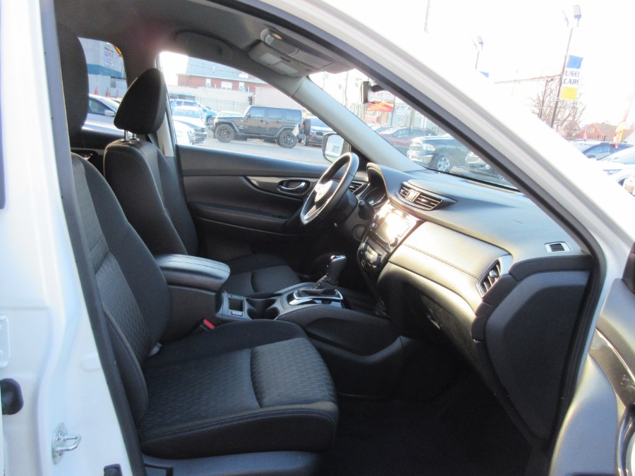 2020 Nissan Rogue FWD SV, available for sale in Linden, New Jersey | Route 27 Auto Mall. Linden, New Jersey 2020 Nissan Rogue FWD SV, available for sale in Linden, New Jersey | Route 27 Auto Mall. Linden, New Jersey