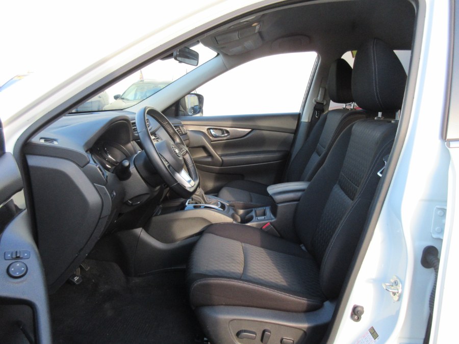 2020 Nissan Rogue FWD SV, available for sale in Linden, New Jersey | Route 27 Auto Mall. Linden, New Jersey 2020 Nissan Rogue FWD SV, available for sale in Linden, New Jersey | Route 27 Auto Mall. Linden, New Jersey
