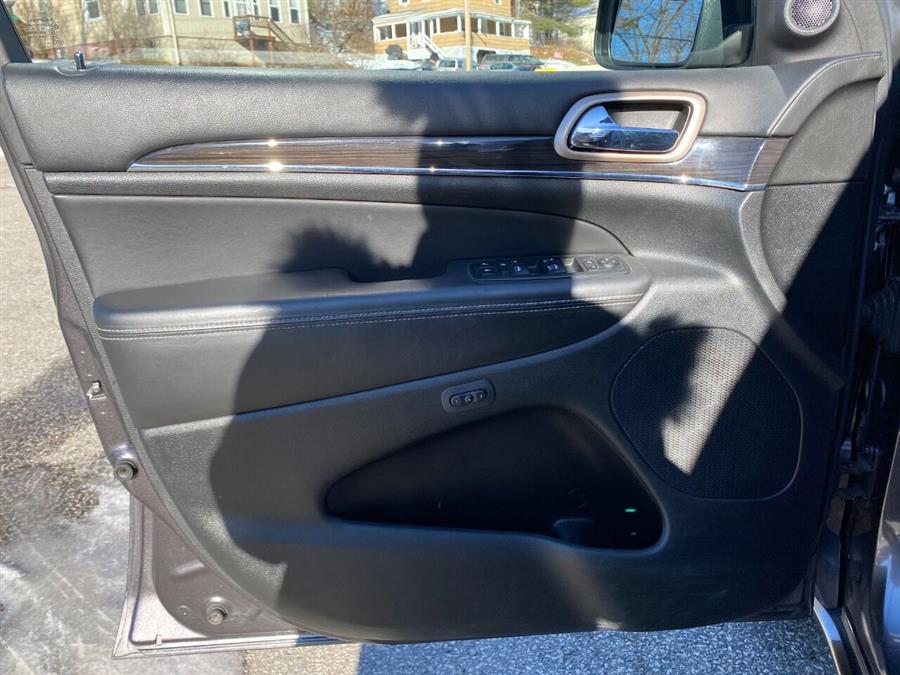 Used Jeep Grand Cherokee Overland 4x4 4dr SUV 2014 | Lake City Exports Inc. Auburn, Maine Used Jeep Grand Cherokee Overland 4x4 4dr SUV 2014 | Lake City Exports Inc. Auburn, Maine
