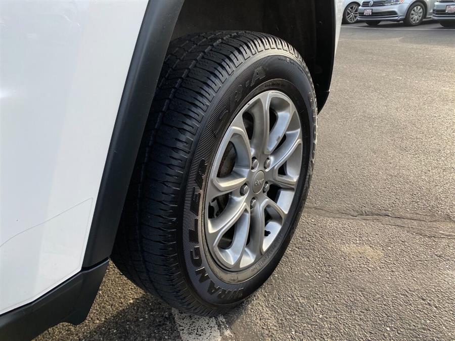 Used Jeep Grand Cherokee Limited 4x4 4dr SUV 2015 | Lake City Exports Inc. Auburn, Maine Used Jeep Grand Cherokee Limited 4x4 4dr SUV 2015 | Lake City Exports Inc. Auburn, Maine