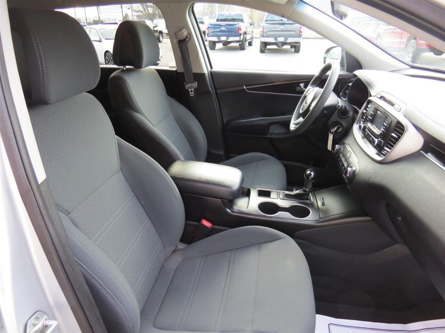 Used Kia Sorento LX AWD 4dr SUV 2016 | Lake City Exports Inc. Auburn, Maine Used Kia Sorento LX AWD 4dr SUV 2016 | Lake City Exports Inc. Auburn, Maine