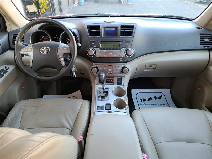 2009 Toyota Highlander 4WD 4dr V6 Sport, available for sale in Waterbury, Connecticut | National Auto Brokers, Inc.. Waterbury, Connecticut 2009 Toyota Highlander 4WD 4dr V6 Sport, available for sale in Waterbury, Connecticut | National Auto Brokers, Inc.. Waterbury, Connecticut