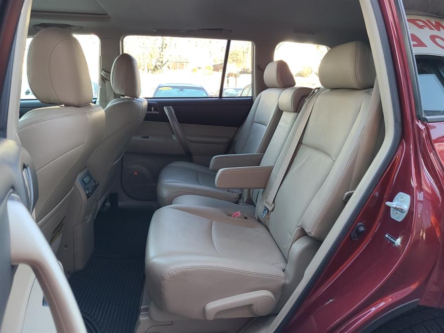 2009 Toyota Highlander 4WD 4dr V6 Sport, available for sale in Waterbury, Connecticut | National Auto Brokers, Inc.. Waterbury, Connecticut 2009 Toyota Highlander 4WD 4dr V6 Sport, available for sale in Waterbury, Connecticut | National Auto Brokers, Inc.. Waterbury, Connecticut