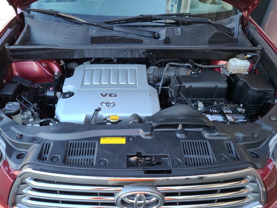 2009 Toyota Highlander 4WD 4dr V6 Sport, available for sale in Waterbury, Connecticut | National Auto Brokers, Inc.. Waterbury, Connecticut 2009 Toyota Highlander 4WD 4dr V6 Sport, available for sale in Waterbury, Connecticut | National Auto Brokers, Inc.. Waterbury, Connecticut