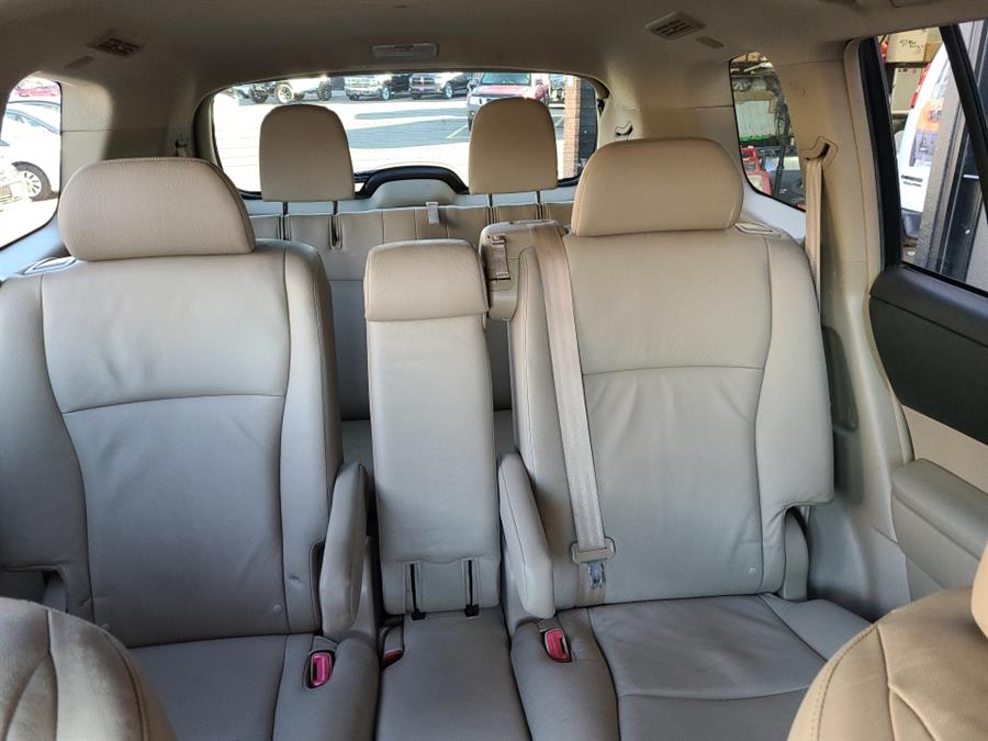 2009 Toyota Highlander 4WD 4dr V6 Sport, available for sale in Waterbury, Connecticut | National Auto Brokers, Inc.. Waterbury, Connecticut 2009 Toyota Highlander 4WD 4dr V6 Sport, available for sale in Waterbury, Connecticut | National Auto Brokers, Inc.. Waterbury, Connecticut
