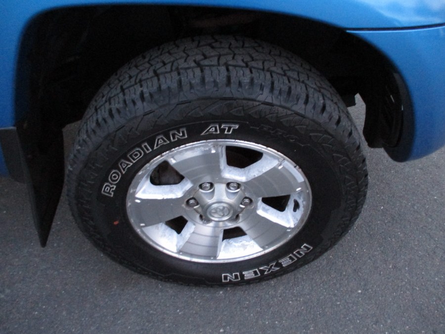 2005 Toyota Tacoma Double 128" Auto 4WD (SE), available for sale in Suffield, Connecticut | Suffield Auto LLC. Suffield, Connecticut 2005 Toyota Tacoma Double 128" Auto 4WD (SE), available for sale in Suffield, Connecticut | Suffield Auto LLC. Suffield, Connecticut