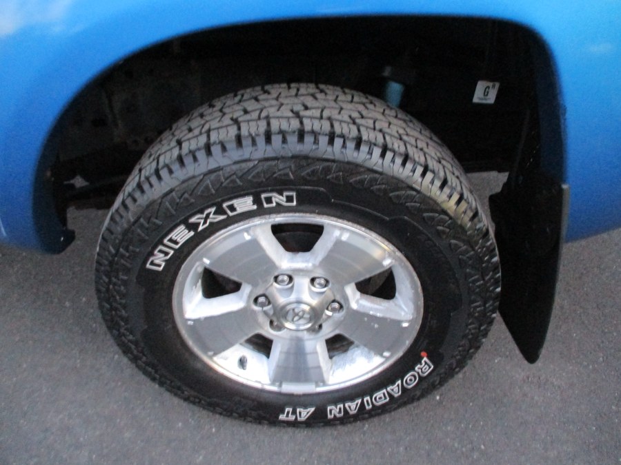 2005 Toyota Tacoma Double 128" Auto 4WD (SE), available for sale in Suffield, Connecticut | Suffield Auto LLC. Suffield, Connecticut 2005 Toyota Tacoma Double 128" Auto 4WD (SE), available for sale in Suffield, Connecticut | Suffield Auto LLC. Suffield, Connecticut