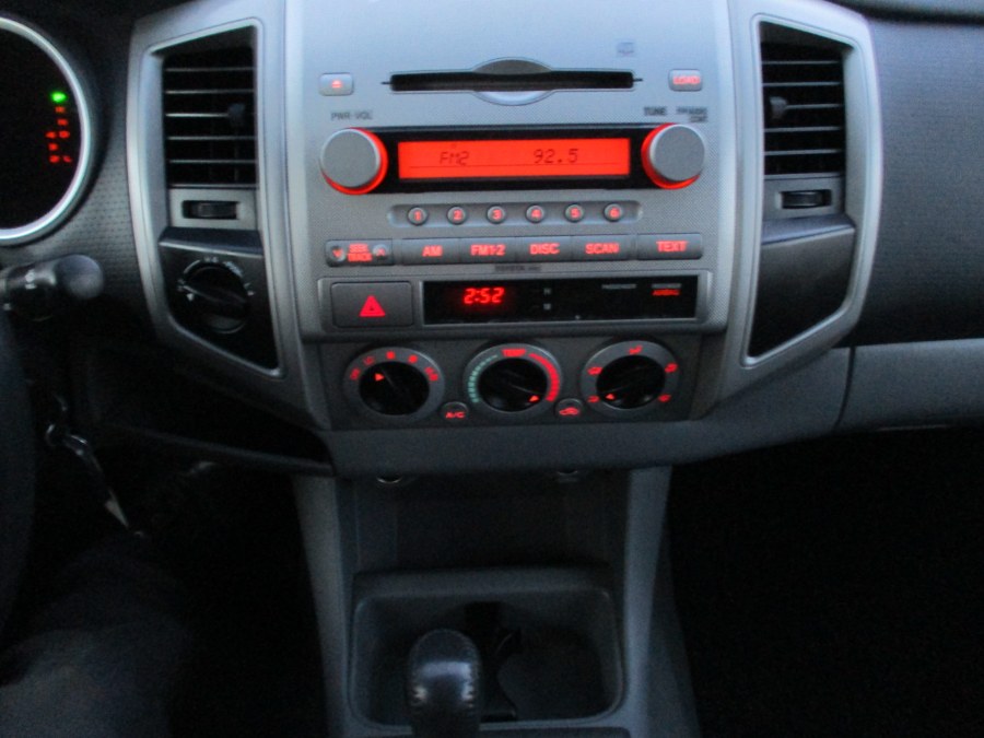 2005 Toyota Tacoma Double 128" Auto 4WD (SE), available for sale in Suffield, Connecticut | Suffield Auto LLC. Suffield, Connecticut 2005 Toyota Tacoma Double 128" Auto 4WD (SE), available for sale in Suffield, Connecticut | Suffield Auto LLC. Suffield, Connecticut
