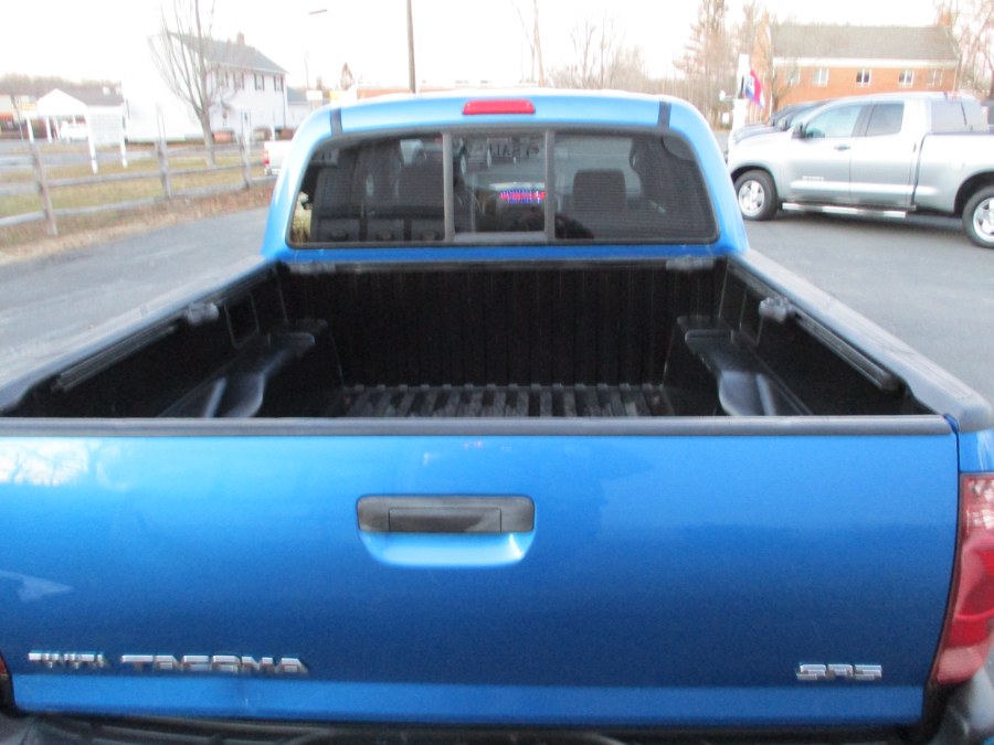 2005 Toyota Tacoma Double 128" Auto 4WD (SE), available for sale in Suffield, Connecticut | Suffield Auto LLC. Suffield, Connecticut 2005 Toyota Tacoma Double 128" Auto 4WD (SE), available for sale in Suffield, Connecticut | Suffield Auto LLC. Suffield, Connecticut