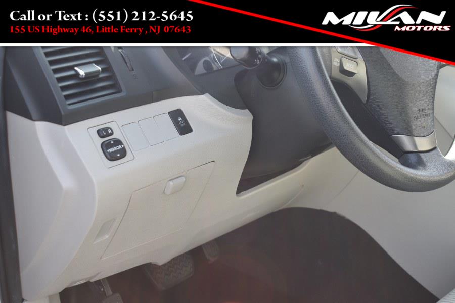 2011 Toyota Venza 4dr Wgn V6 FWD (Natl), available for sale in Little Ferry , New Jersey | Milan Motors. Little Ferry , New Jersey 2011 Toyota Venza 4dr Wgn V6 FWD (Natl), available for sale in Little Ferry , New Jersey | Milan Motors. Little Ferry , New Jersey