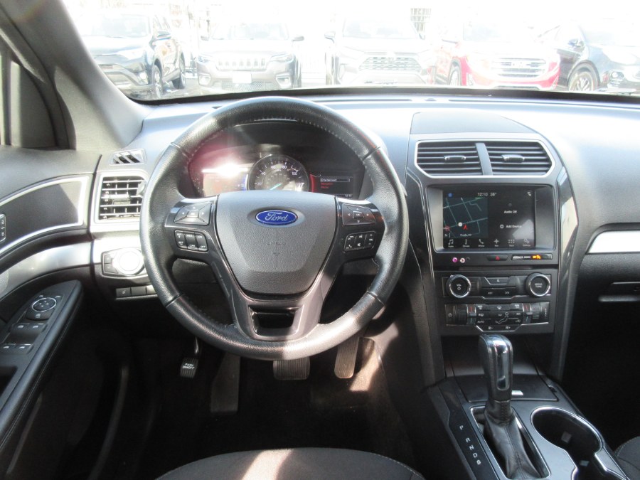 2017 Ford Explorer XLT 4WD, available for sale in Linden, New Jersey | Route 27 Auto Mall. Linden, New Jersey 2017 Ford Explorer XLT 4WD, available for sale in Linden, New Jersey | Route 27 Auto Mall. Linden, New Jersey