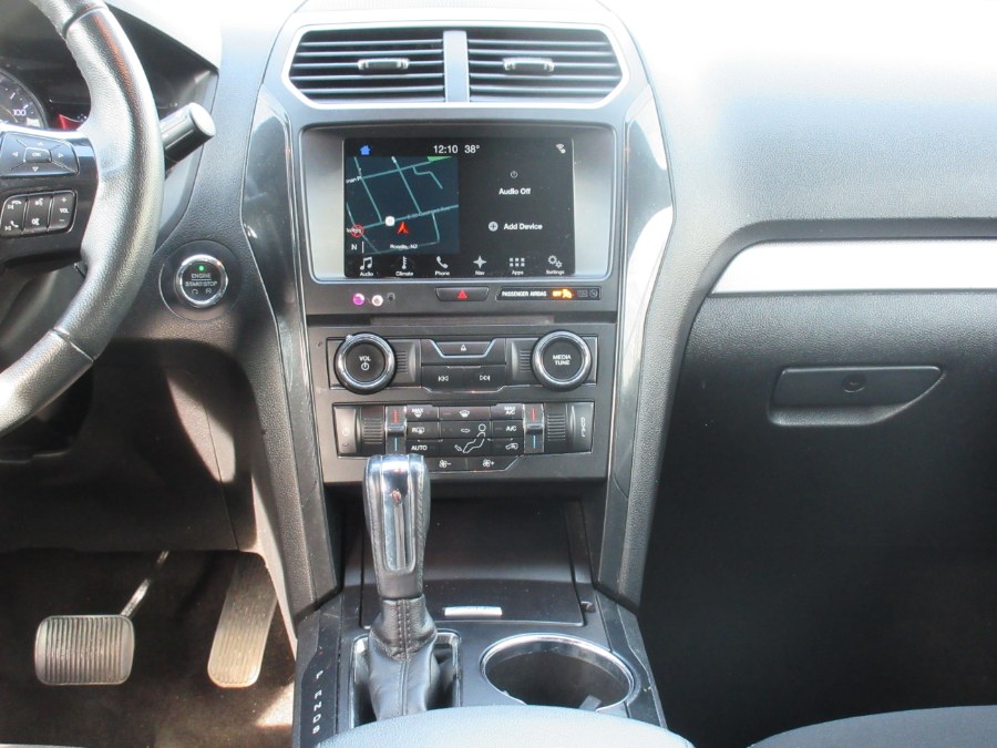 2017 Ford Explorer XLT 4WD, available for sale in Linden, New Jersey | Route 27 Auto Mall. Linden, New Jersey 2017 Ford Explorer XLT 4WD, available for sale in Linden, New Jersey | Route 27 Auto Mall. Linden, New Jersey