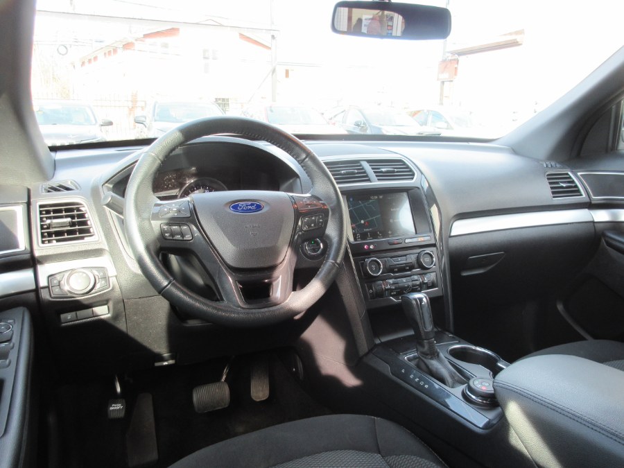 2017 Ford Explorer XLT 4WD, available for sale in Linden, New Jersey | Route 27 Auto Mall. Linden, New Jersey 2017 Ford Explorer XLT 4WD, available for sale in Linden, New Jersey | Route 27 Auto Mall. Linden, New Jersey