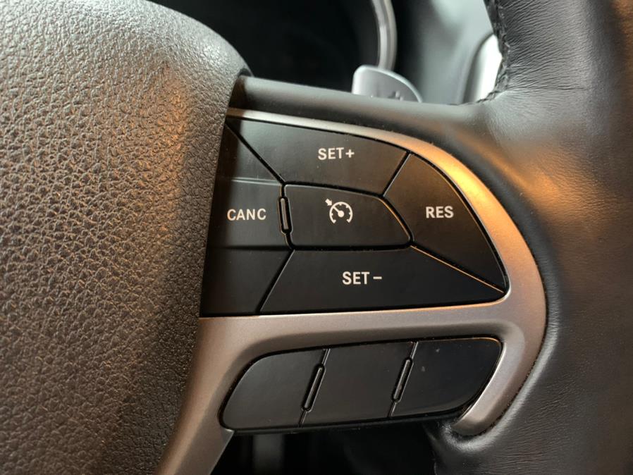 Used Jeep Grand Cherokee ALTITUDE Altitude 4x4 2017 | 5 Towns Drive. Inwood, New York Used Jeep Grand Cherokee ALTITUDE Altitude 4x4 2017 | 5 Towns Drive. Inwood, New York