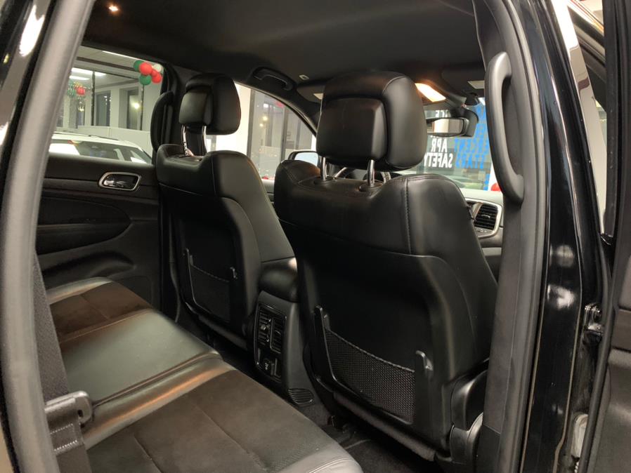 Used Jeep Grand Cherokee ALTITUDE Altitude 4x4 2017 | 5 Towns Drive. Inwood, New York Used Jeep Grand Cherokee ALTITUDE Altitude 4x4 2017 | 5 Towns Drive. Inwood, New York