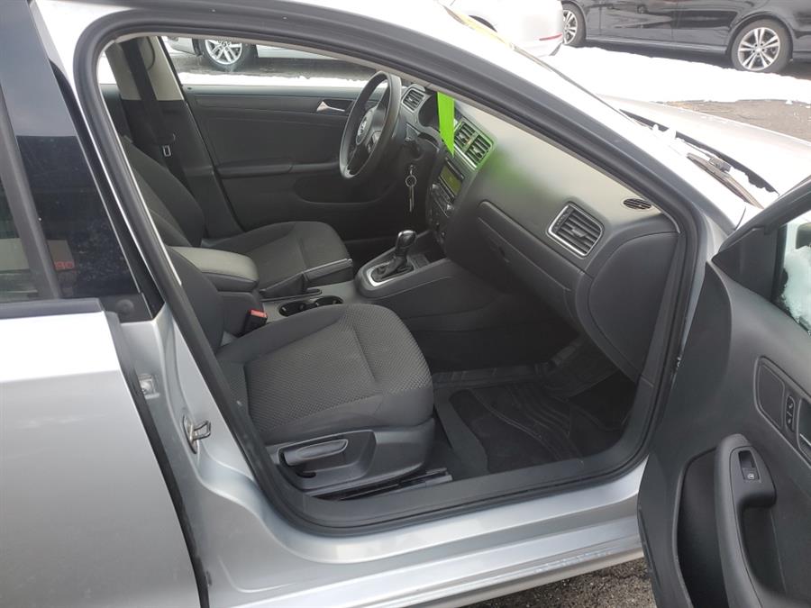 Used Volkswagen Jetta Sedan 4dr Auto Base 2013 | Tony's Auto Sales. Waterbury, Connecticut Used Volkswagen Jetta Sedan 4dr Auto Base 2013 | Tony's Auto Sales. Waterbury, Connecticut