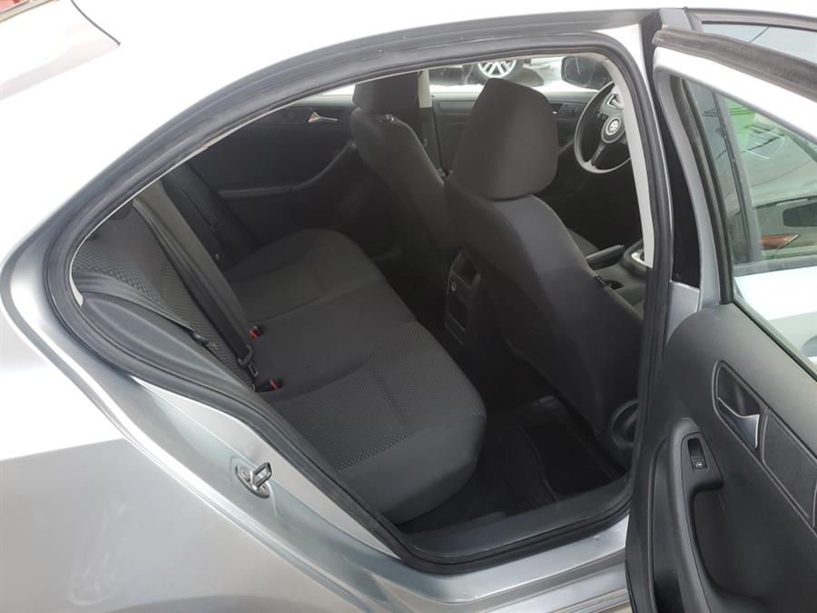 Used Volkswagen Jetta Sedan 4dr Auto Base 2013 | Tony's Auto Sales. Waterbury, Connecticut Used Volkswagen Jetta Sedan 4dr Auto Base 2013 | Tony's Auto Sales. Waterbury, Connecticut
