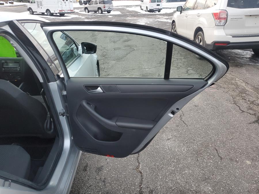 Used Volkswagen Jetta Sedan 4dr Auto Base 2013 | Tony's Auto Sales. Waterbury, Connecticut Used Volkswagen Jetta Sedan 4dr Auto Base 2013 | Tony's Auto Sales. Waterbury, Connecticut