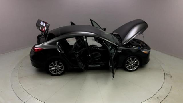 2018 Mazda Mazda3 4-door Touring Auto, available for sale in Naugatuck, Connecticut | J&M Automotive Sls&Svc LLC. Naugatuck, Connecticut 2018 Mazda Mazda3 4-door Touring Auto, available for sale in Naugatuck, Connecticut | J&M Automotive Sls&Svc LLC. Naugatuck, Connecticut