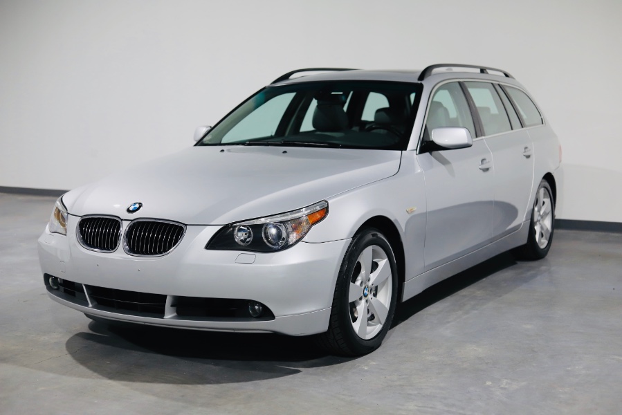 2006 BMW 5 Series 530xi 4dr Sports Wgn AWD, available for sale in North Salem, New York | Meccanic Shop North Inc. North Salem, New York 2006 BMW 5 Series 530xi 4dr Sports Wgn AWD, available for sale in North Salem, New York | Meccanic Shop North Inc. North Salem, New York