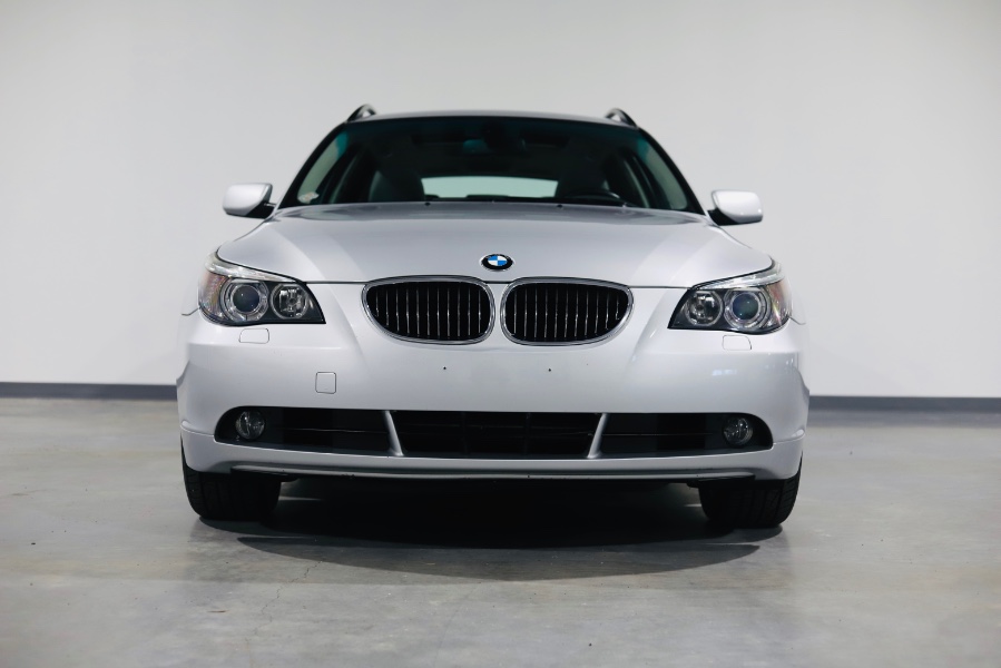 2006 BMW 5 Series 530xi 4dr Sports Wgn AWD, available for sale in North Salem, New York | Meccanic Shop North Inc. North Salem, New York 2006 BMW 5 Series 530xi 4dr Sports Wgn AWD, available for sale in North Salem, New York | Meccanic Shop North Inc. North Salem, New York