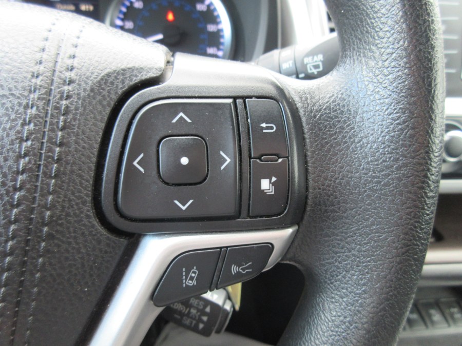 2019 Toyota Highlander LE V6 AWD (Natl), available for sale in Linden, New Jersey | Route 27 Auto Mall. Linden, New Jersey 2019 Toyota Highlander LE V6 AWD (Natl), available for sale in Linden, New Jersey | Route 27 Auto Mall. Linden, New Jersey