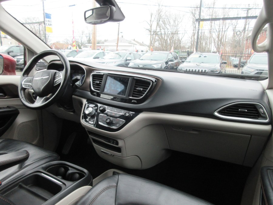 Used Chrysler Pacifica Touring L FWD 2019 | Route 27 Auto Mall. Linden, New Jersey Used Chrysler Pacifica Touring L FWD 2019 | Route 27 Auto Mall. Linden, New Jersey